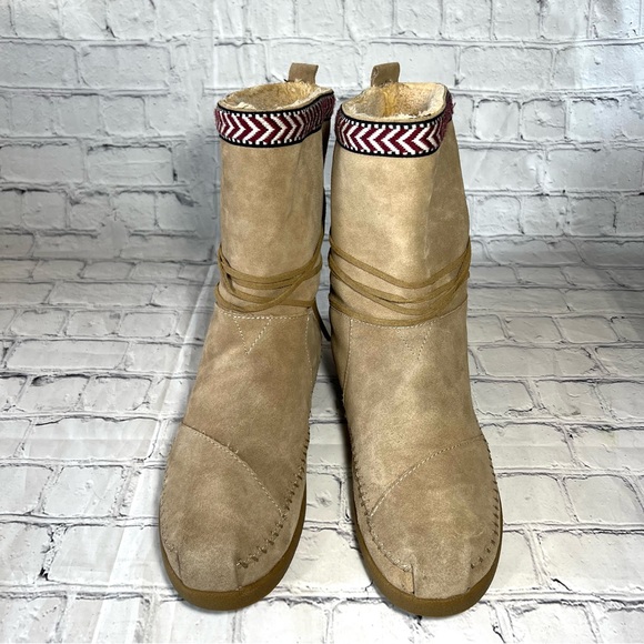 TOMS Nepal Suede Fur Lined Boots Sz 10 - Picture 2 of 10